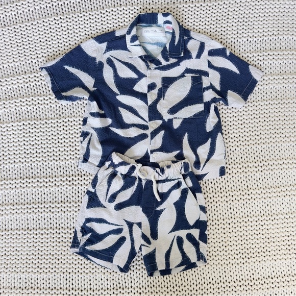 Zara Tropical Navy Blue Print Shirt and Shorts Toddler Set Size 2T - Picture 1 of 9